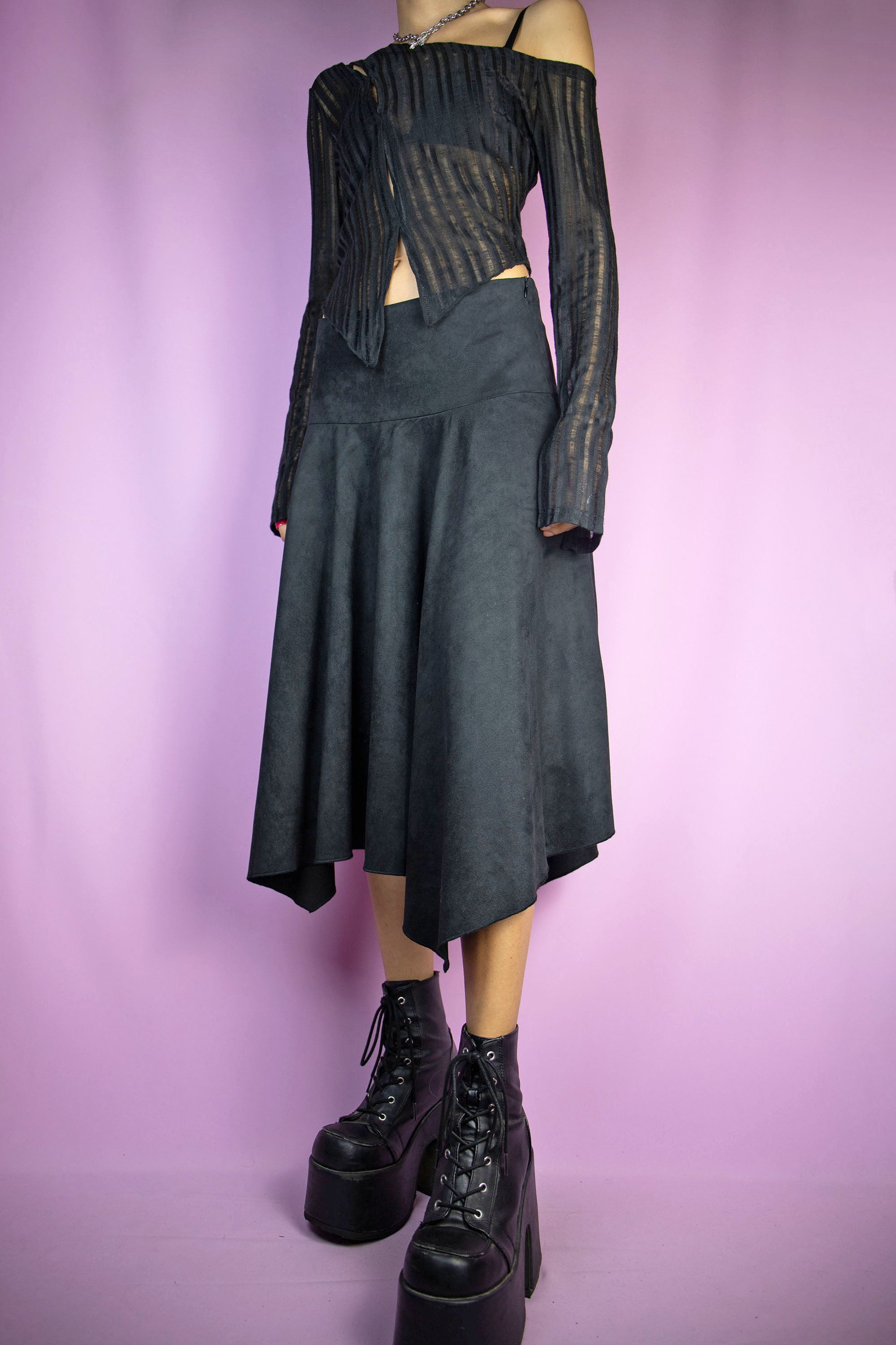 Black midi skirt outlet iconic